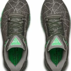 Running shoes Under Armour UA W HOVR Machina LDN -Silver running shoes Cheap Store under armour ua w hovr machina ldn 347507 3023136 104 960